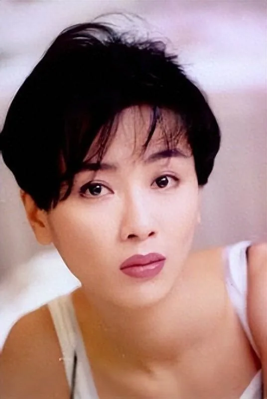昔日元祖級女神認了患病暴瘦剩40公斤　霸氣出櫃：我是同性戀 第 1 張
