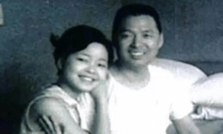 鄧麗君逝世28年後，三哥首度公開妹妹真正死因，台上淚崩 第 3 張